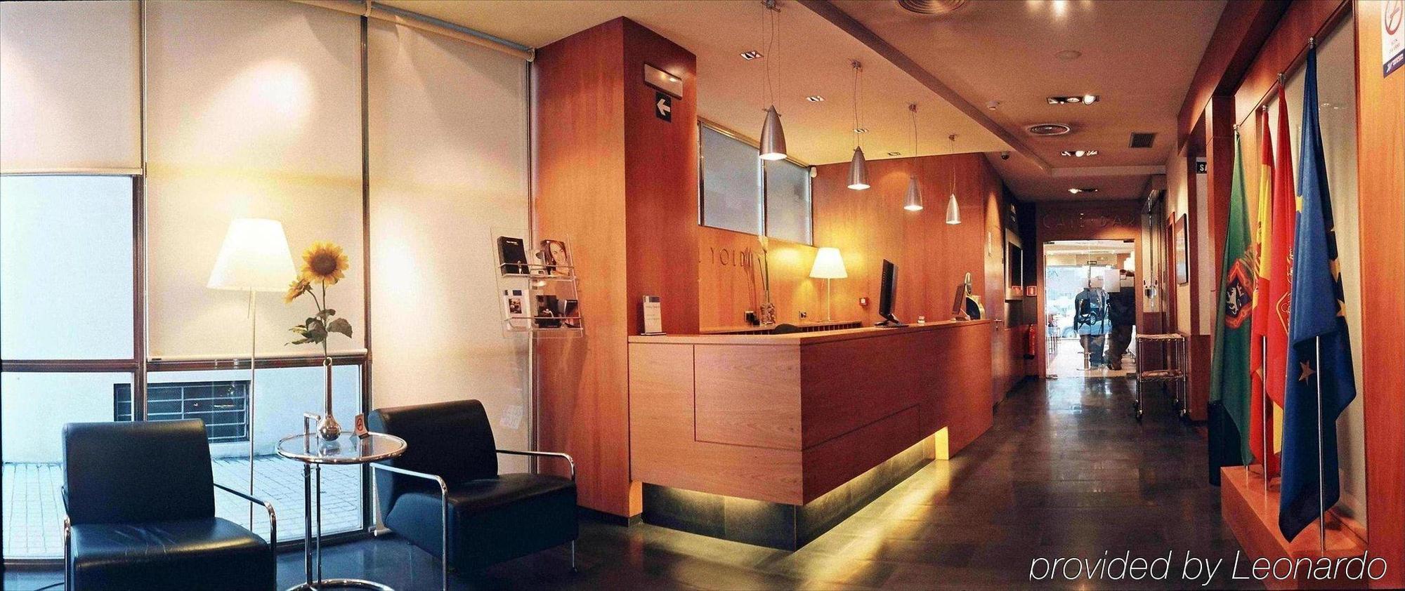 Hotel Yoldi Памплона Интерьер фото